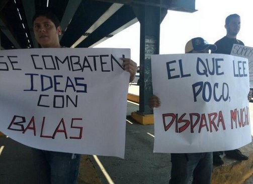 Pancartazo en el crucero de Lechería #23M (Foto)