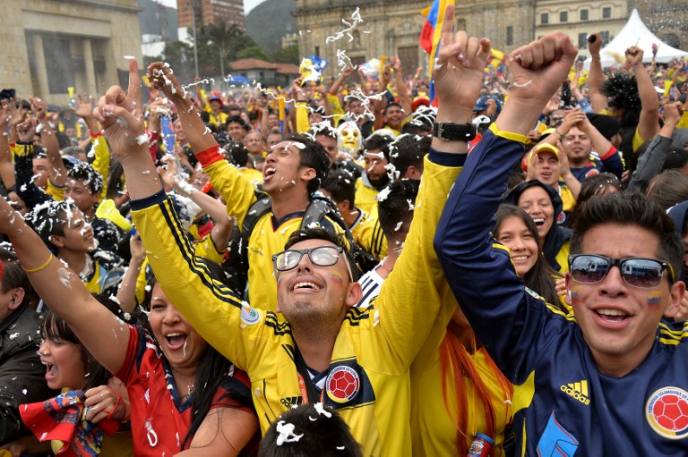 En FOTOS: Colombianos celebraron en Bogotá, con todo, clasificación a octavos de final