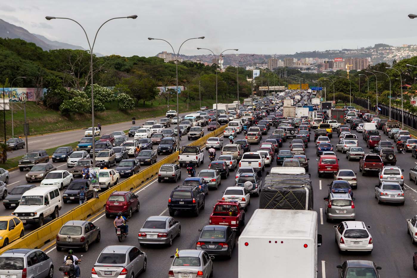 Cerrarán distribuidores Altamira y Los Ruices este fin de semana