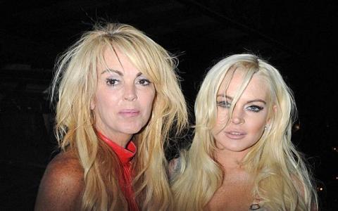 Madre de Lindsay Lohan no irá a la cárcel por conducir ebria