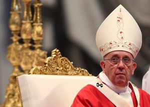 El Papa dice que los comunistas le robaron la bandera al Cristianismo
