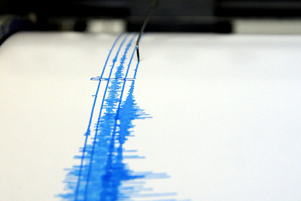 Temblor de magnitud 5 en escala de Richter sacude dos regiones de norte Chile