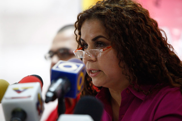 ¡Bien raro! Iris Varela reconoce que Vielma Mora no pudo con el contrabando en Táchira