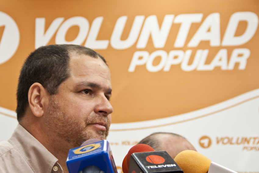 Luis Florido: No puede haber diálogo con presos políticos