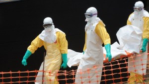 El ébola ha matado a 130 trabajadores sanitarios y contagiado a más de 225
