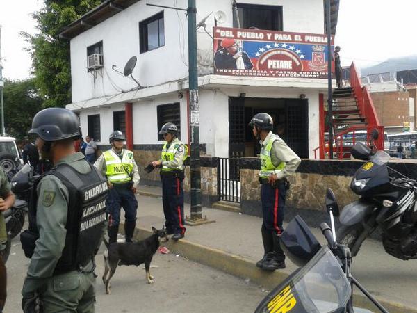 Muere antisocial tras intentar escapar del módulo de la GNB en Petare (Fotos)