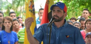 Capriles: Prefieren que el pueblo pague aumento de gasolina que dejar de regalar petróleo