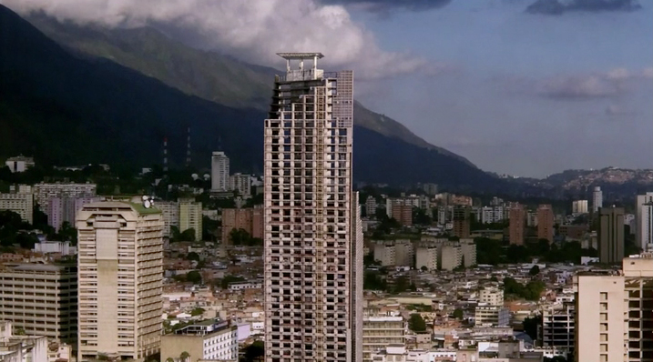 Maduro anuncia que Torre Confinanzas será convertida en “Centro de Derechos Urbanos”