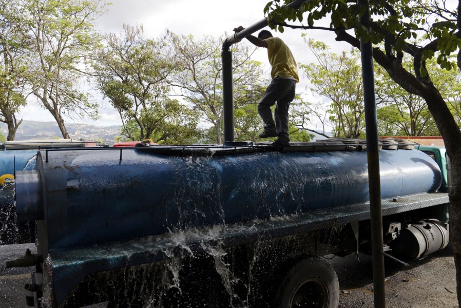 Restablecen servicio de agua potable en Caracas y Altos Mirandinos