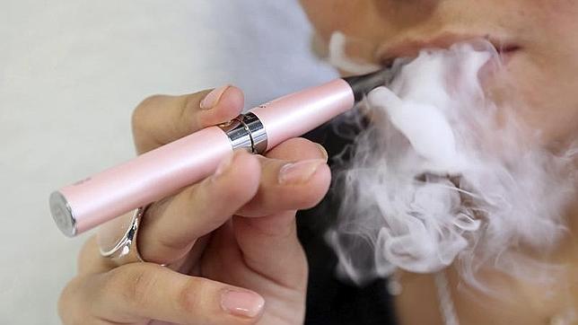 Muertes ligadas a cigarrillos electrónicos sacuden en EEUU a industria naciente