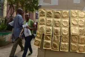 Los preservativos son “demasiado pequeños” para muchos ugandeses