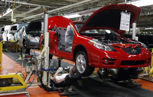 Trabajadores de Toyota paralizan planta por incumplimiento en contrato colectivo