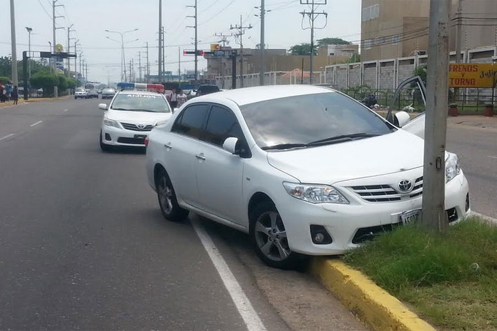 Abatido presunto GNB cuando robaba un carro (Foto)