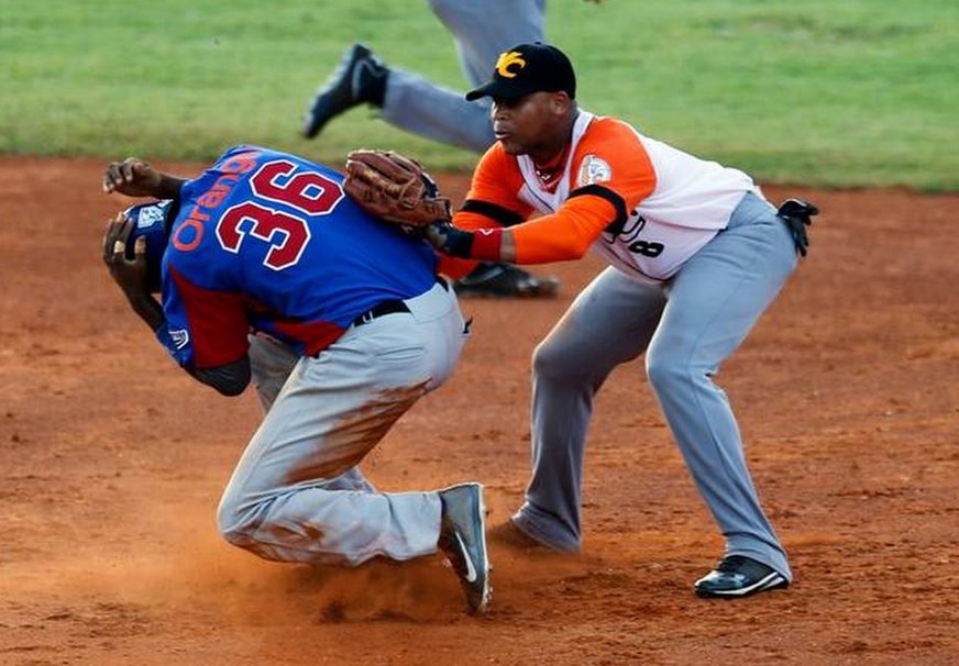 Peloteros cubanos fracasaron en intento de fuga