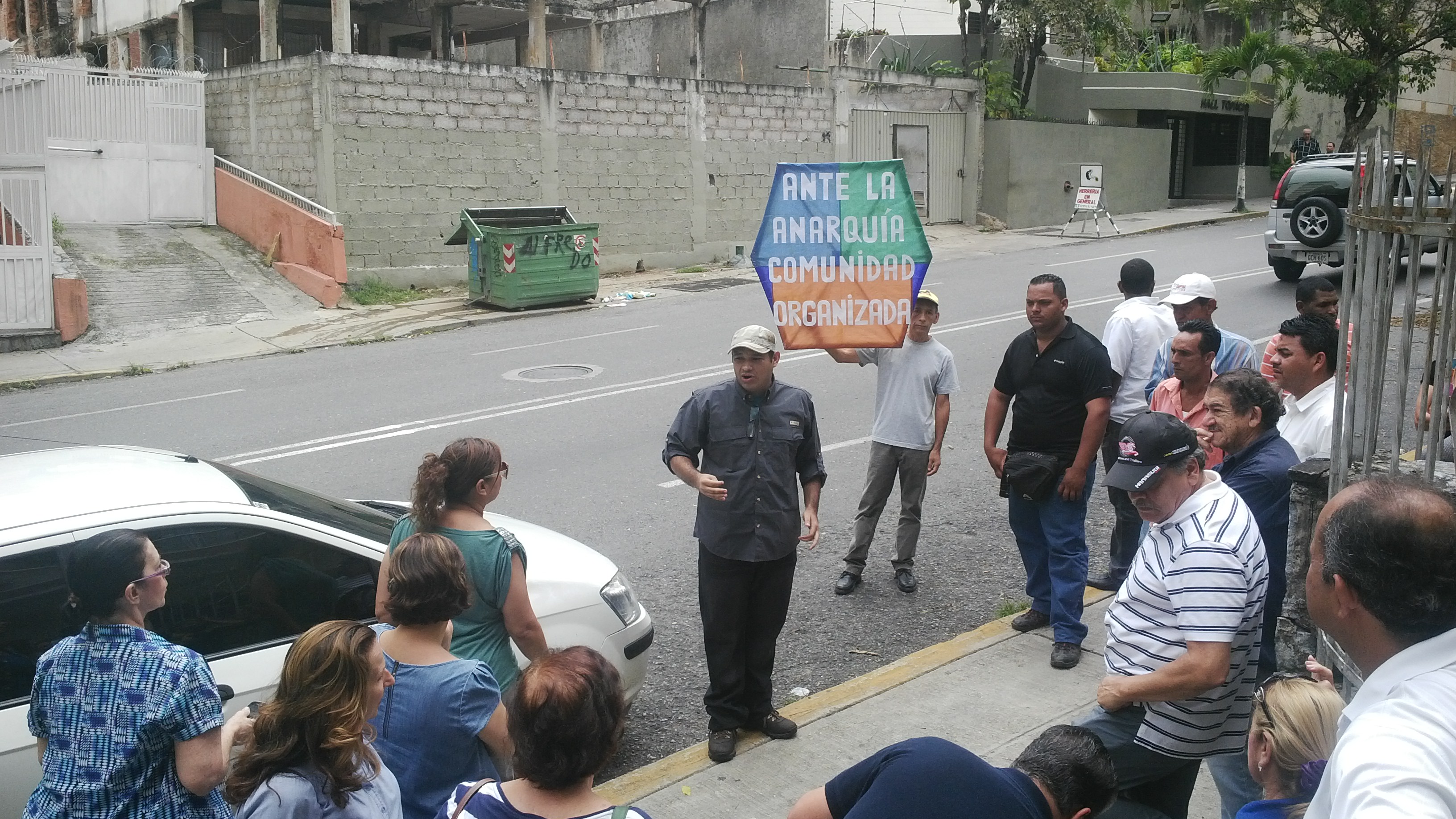 Protestaron contra nueva invasión en San Bernardino (Fotos)