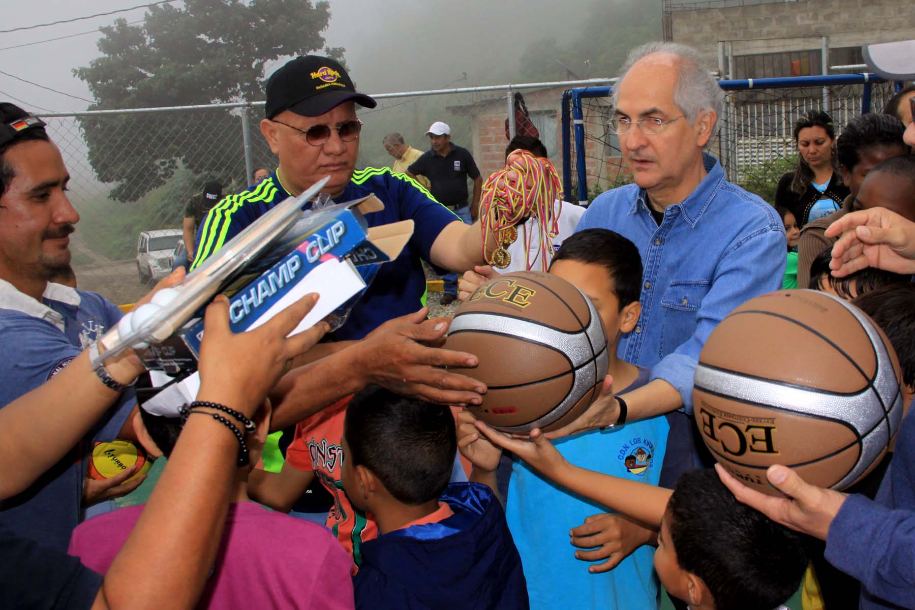 Antonio Ledezma: Son más de dos mil obras las que hemos entregado para Caracas