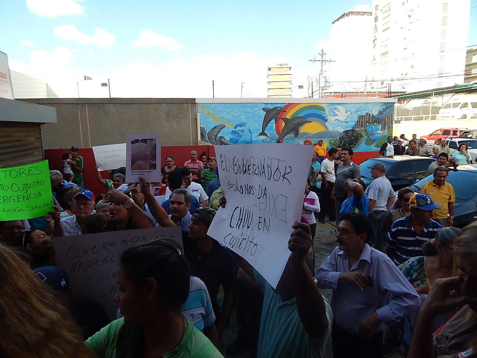 Instan a Hidrolago a reparar colectores en mal estado de Maracaibo