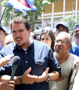 Stalin González: Maduro está acabando con nuestro futuro