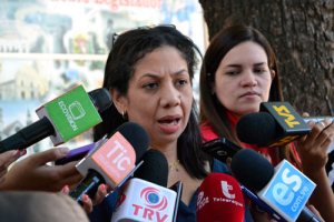 Betsy Bustos: Maduro debe ser humilde y aceptar que el socialismo no es el camino