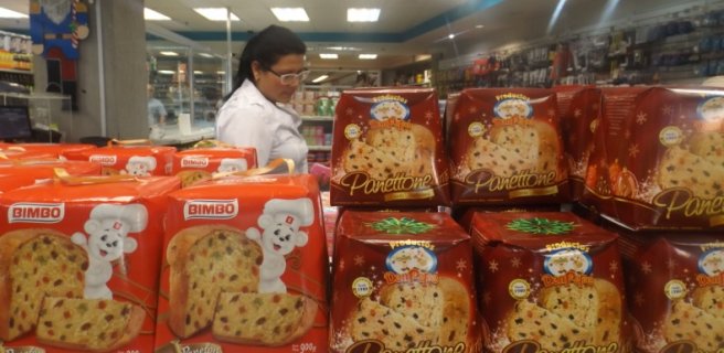 Dulces típicos de Navidad escasean en comercios