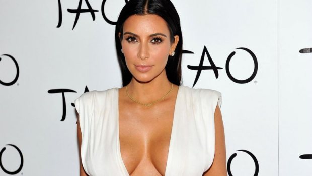 Por esta razón Kim Kardashian no sonríe en las fotos ¡Entérate!