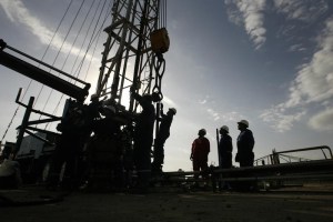 Petróleo venezolano cerró en 50,56 dólares