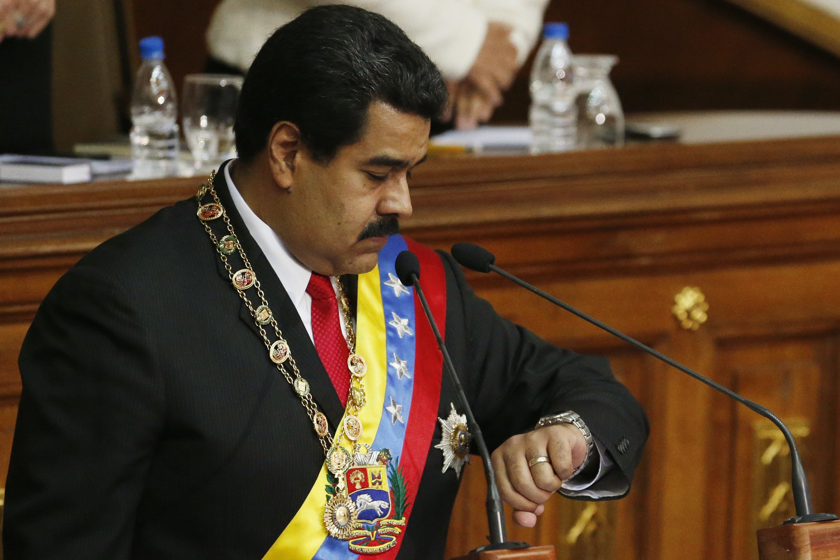 Maduro pidió firmar acuerdo para reconocer resultados electorales