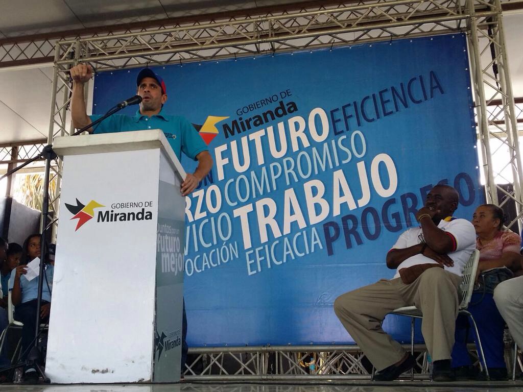 Capriles pide organización del pueblo para hacer frente a la crisis