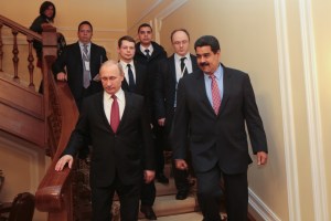 Maduro acuerda con Putin ampliar participación rusa en la faja petrolífera