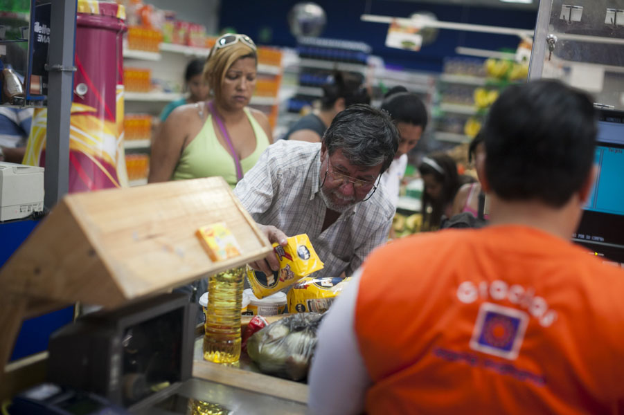 Sundde ordena detención de gerente de supermercado Día Día en la avenida Baralt