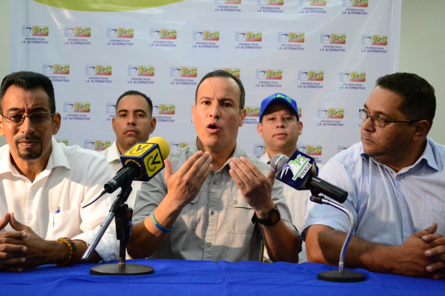 Luis Velásquez exige al CNE fijar fecha de parlamentarias