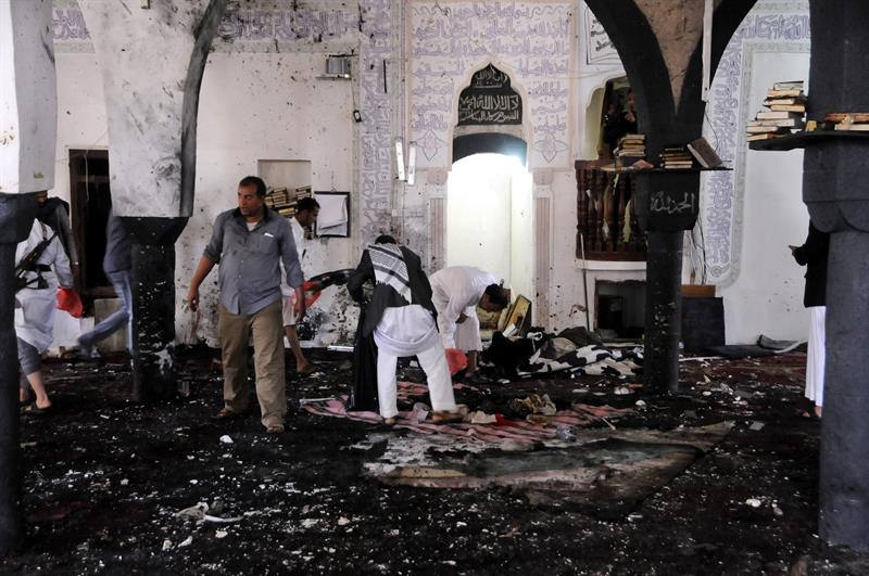 Ascienden a 154 los muertos en los atentados contra mezquitas chiíes en Yemen