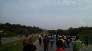 Protesta impide acceso a Cúa, Charallave y Ocumare (Fotos)