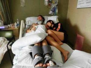 Se negó a desconectar a su marido y luego él despertó del coma