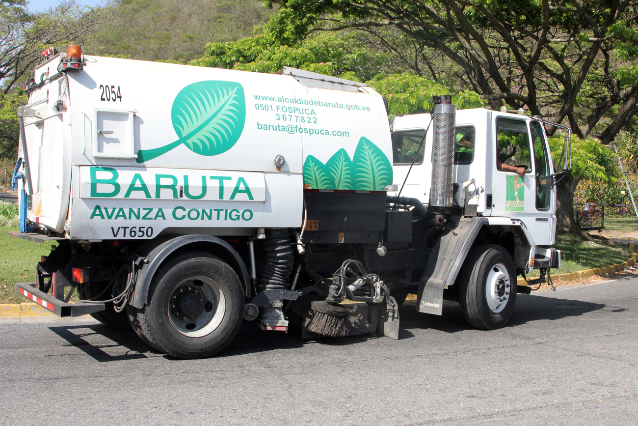 Alcaldía de Baruta pone en marcha motobarredoras para mejorar limpieza del Municipio