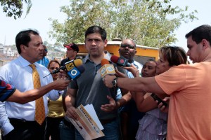 Ocariz: Ante la sequía y las fallas del servicio, suministraremos agua a La Dolorita y Mariches