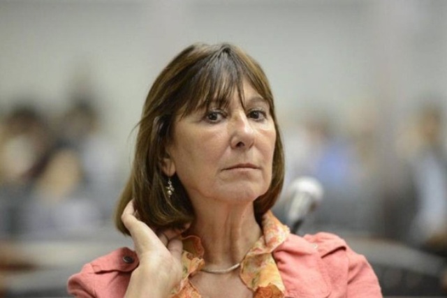 Condenan por corrupción a ex ministra de Argentina