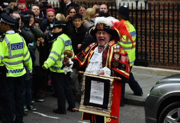 Así anunciaron el nacimiento de la princesa real en Londres (Fotos + Edad Media)