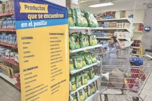 Supermercados en Zulia aíslan productos no regulados por robos