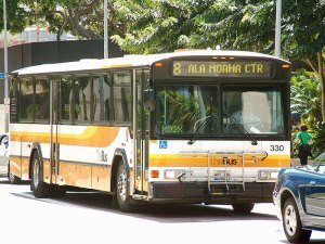 Hawai convertirá autobuses viejos en refugios para indigentes