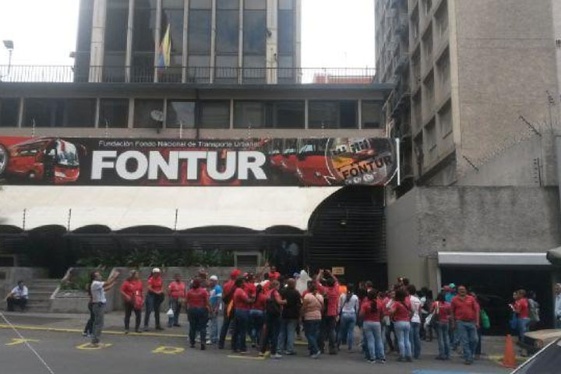 Trabajadores de los 21 peajes del país protestaron en Caracas