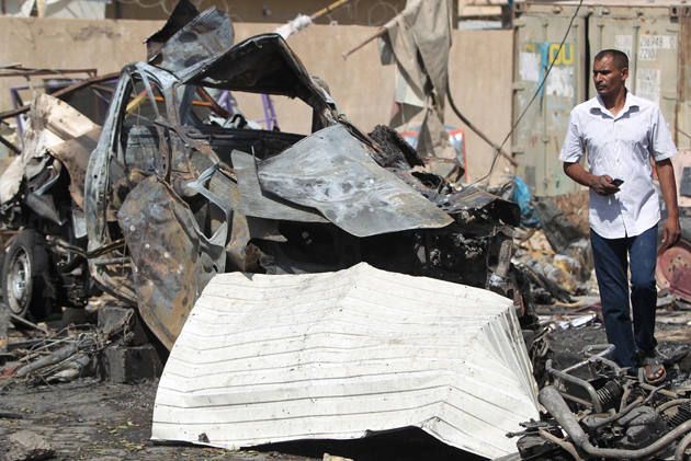 Explosión de carro bomba deja al menos 90 muertos en Irak