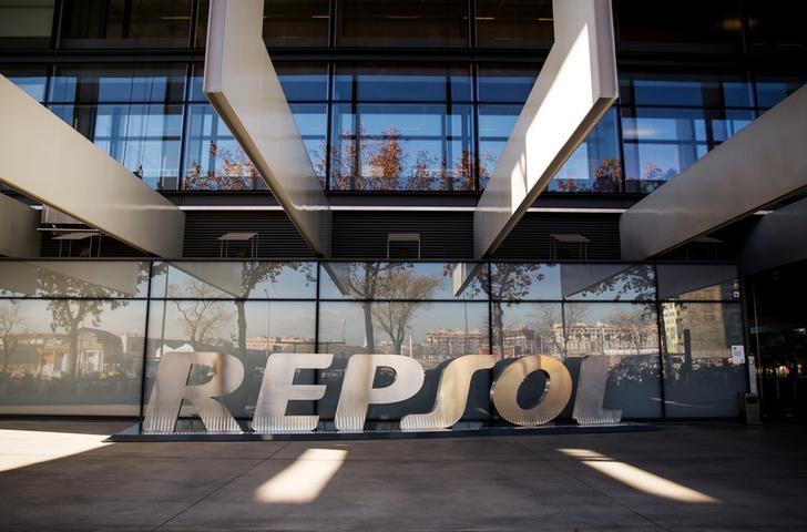 Repsol pierde 3.289 millones de euros en 2020 pero anuncia dividendo y recompra de acciones