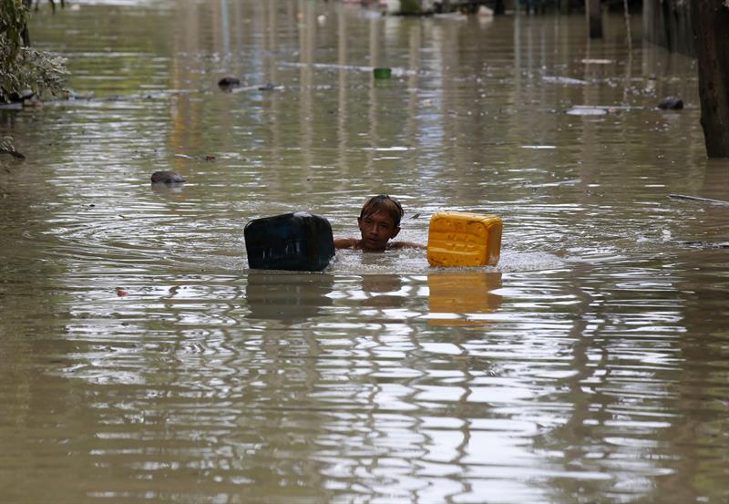 Al menos 45 muertos y 200 mil damnificados dejan inundaciones en Birmania
