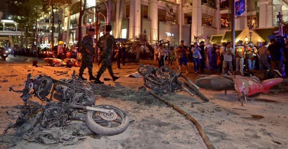 EN VIDEO: Momento de la explosión en un centro comercial en Bangkok