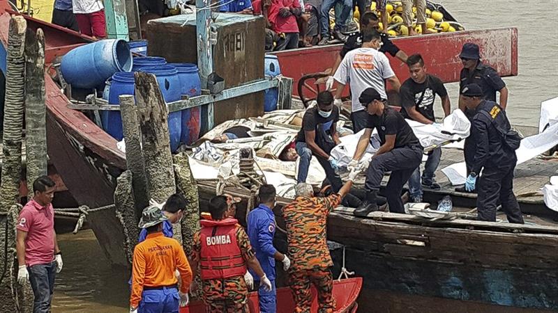 Barco de la Marina brasileña rescata a más de 200 inmigrantes en el Mediterráneo