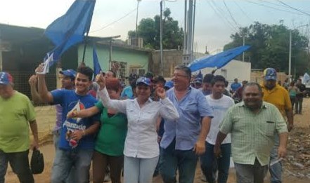 Candidatos de la Unidad recorren sectores populares en Zulia