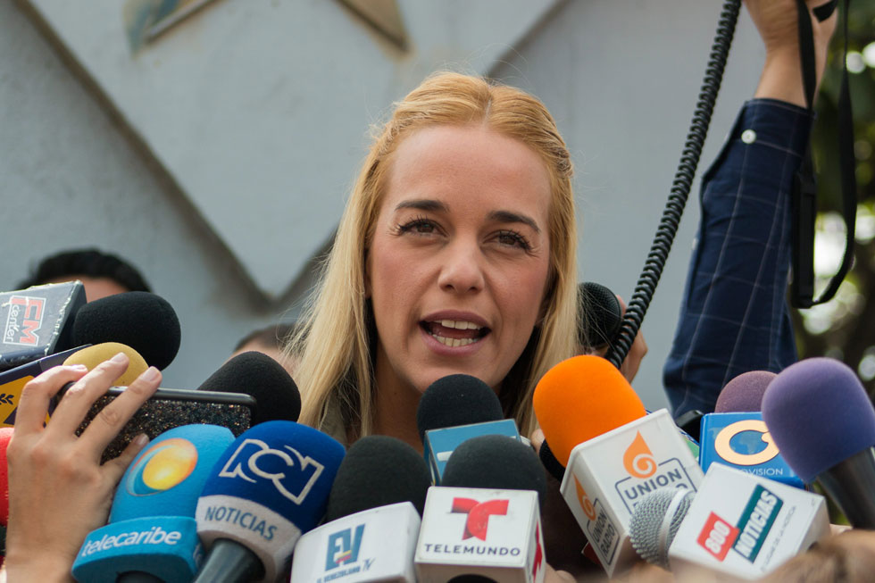 Lilian Tintori califica de indignas e irresponsables las palabras de Monedero