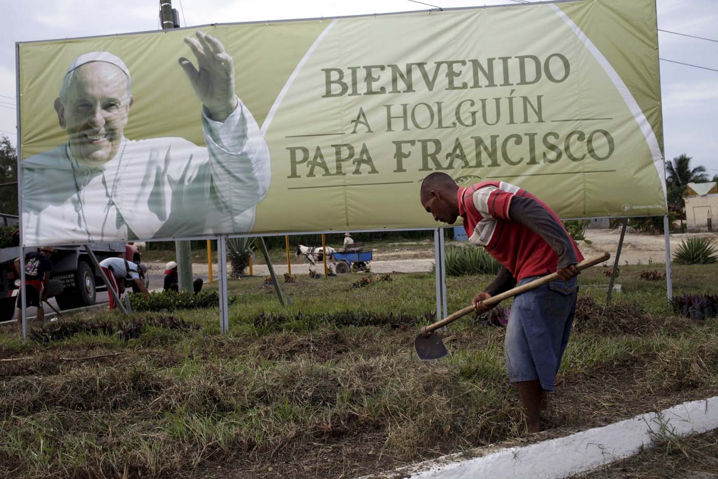 El Papa llega a Holguín, cuna del cristianismo cubano y de los hermanos Castro