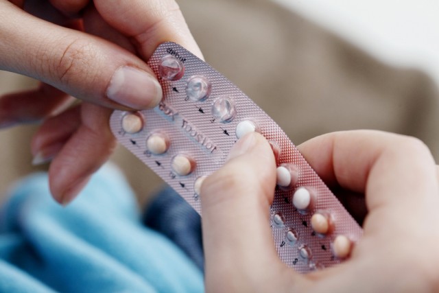 “Influencers” estadounidenses cargan contra las pastillas anticonceptivas